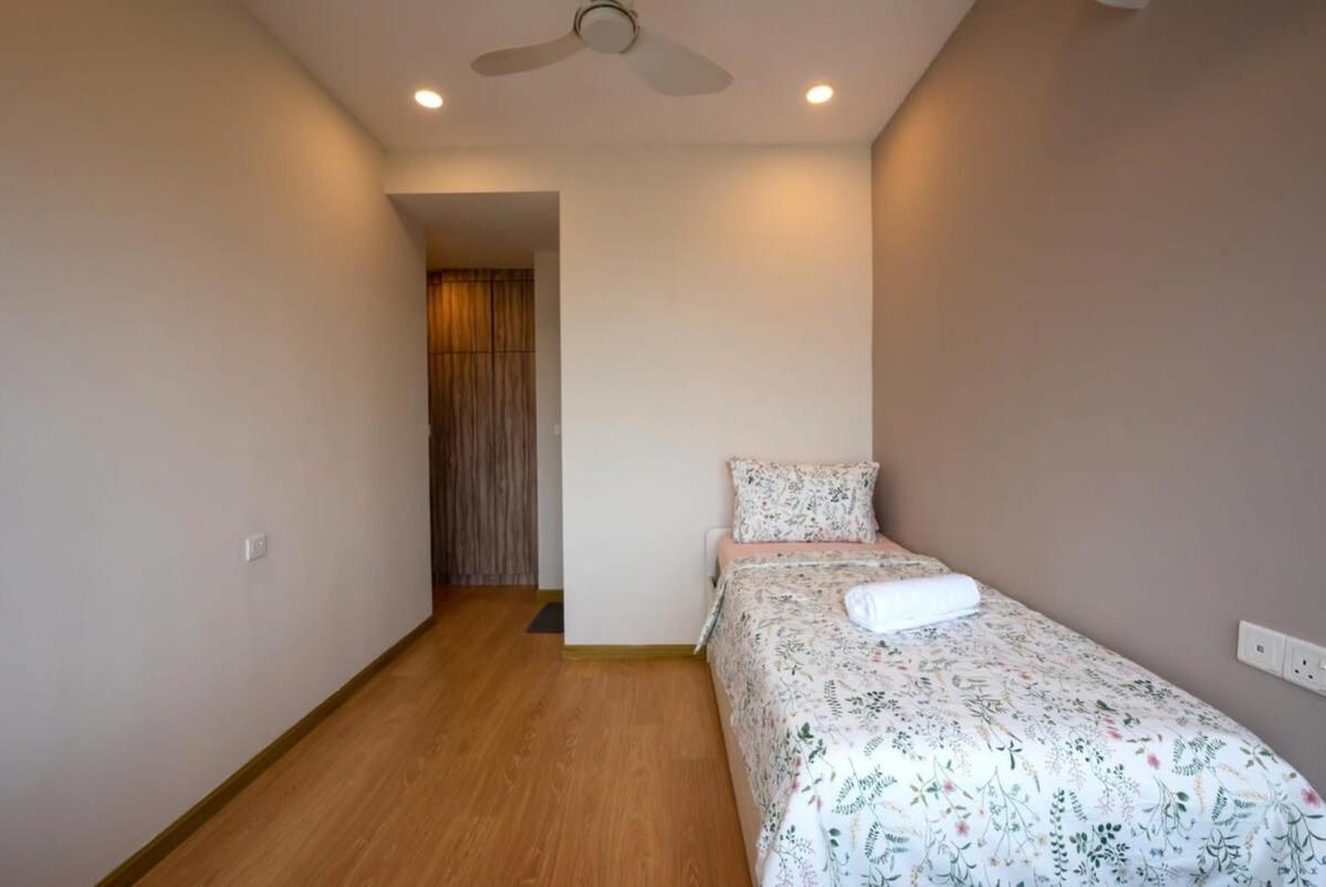 Comfy 3Br Apt In Danga Bay Free Parking Sea View Johor Bahru Exterior photo