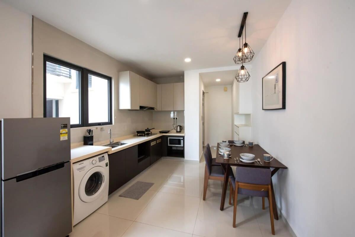 Comfy 3Br Apt In Danga Bay Free Parking Sea View Johor Bahru Exterior photo